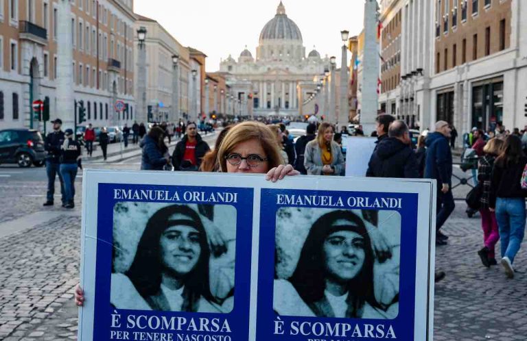 Emanuela Orlandi, Sit-in A Piazza San Pietro A 40 Anni Dalla Scomparsa ...