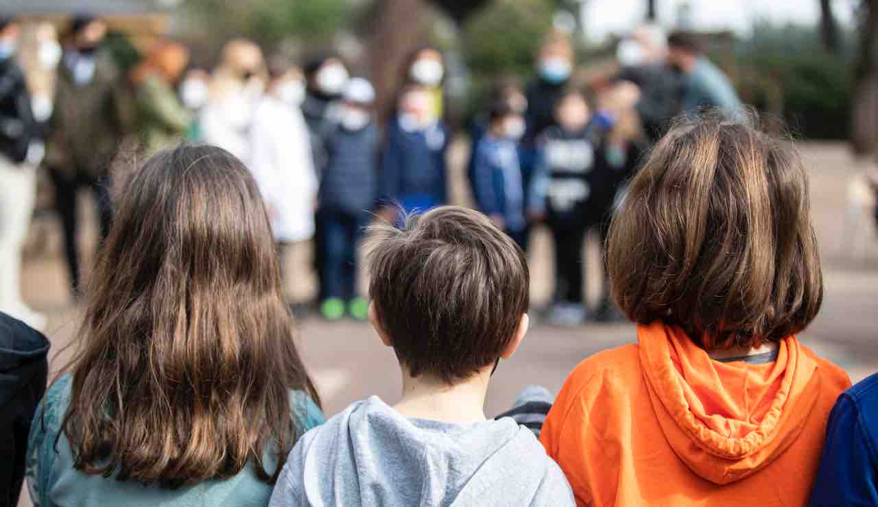 Ciampino, autista bus scolastico positivo Alcon e droga