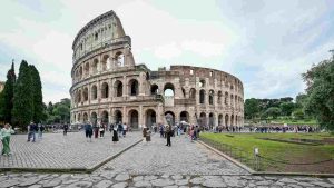 Il Colosseo a Roma (Immagine di archivio)