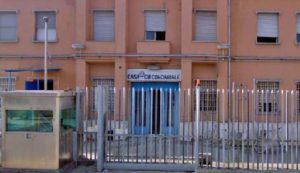 Donna porta la droga al figlio nel carcere di Latina