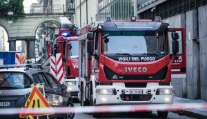 Clochard morto per un incendio in un rudere di Via Appia a Roma