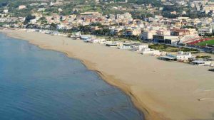 La spiaggia di Senapo a Gaeta (Immagine di repertorio)