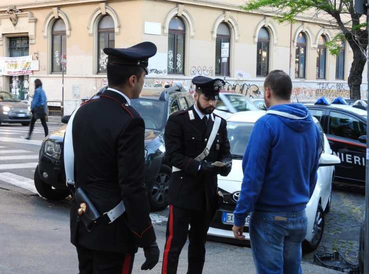 Controlli dei Carabinieri alla stazione Termini di Roma (Immagine di repertorio)