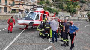 18 enne trasportato in elicottero a Roma