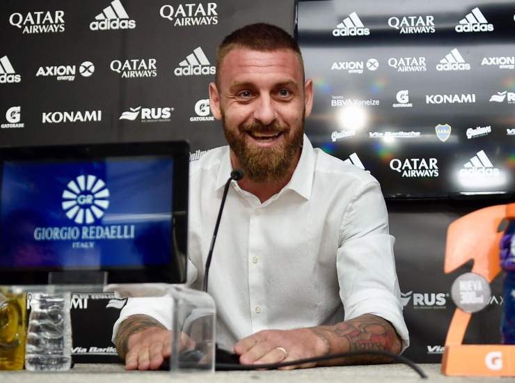 Daniele De Rossi mentre partecipa a una conferenza stampa (Immagine di repertorio)