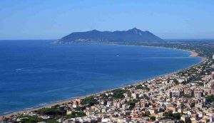 La spiaggia laziale di Terracina, in provincia di Latina (Immagine di repertorio)