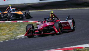 Una vettura del Team Nissan della Formula E, E-prix 2023