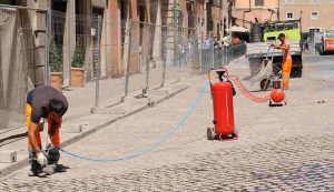 Lavori stradali nei cantieri del Centro Storico di Roma (Immagine di repertorio)