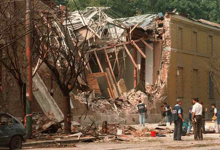 Un'immagine d'archivio che mostra il luogo della strage avvenuta il 27 luglio del 1993 in via Palestro a Milano (Immagine di repertorio)