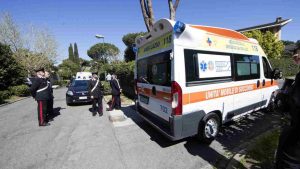 Soccorso in un incidente stradale. Immagine repertorio. Roma - CronacaLive.it