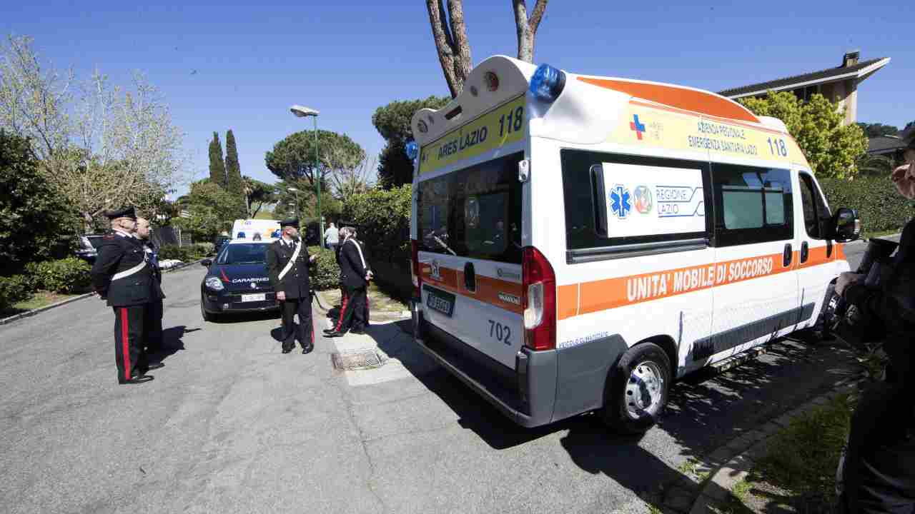 Soccorso in un incidente stradale. Immagine repertorio. Roma - CronacaLive.it (1)