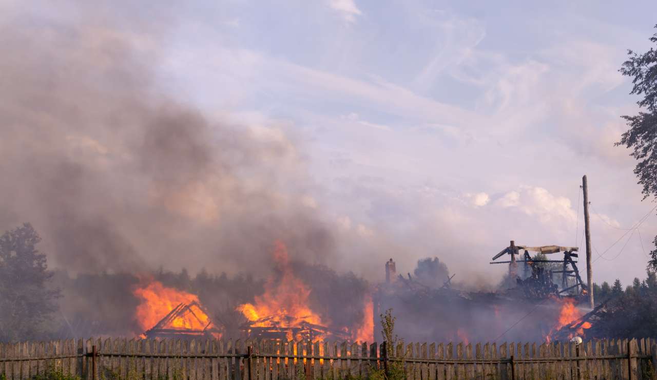 Incendio in campagna (Immagine di repertorio)