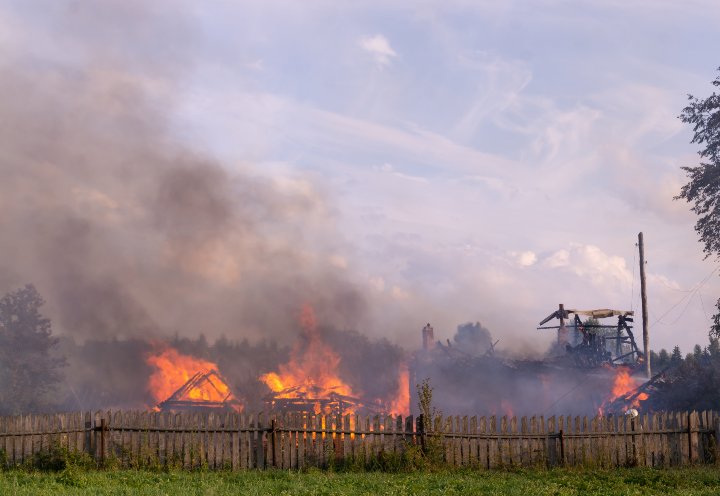 Incendio in campagna (Immagine di repertorio)