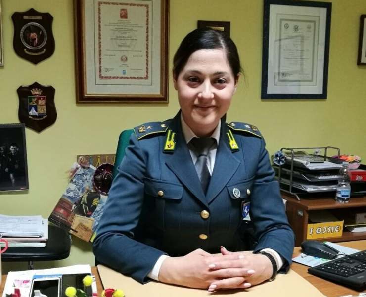 La Tenente Colonnello della Guardia di Finanza Manuela Zito (Foto dal profilo Facebook del Comune di Baronissi) 