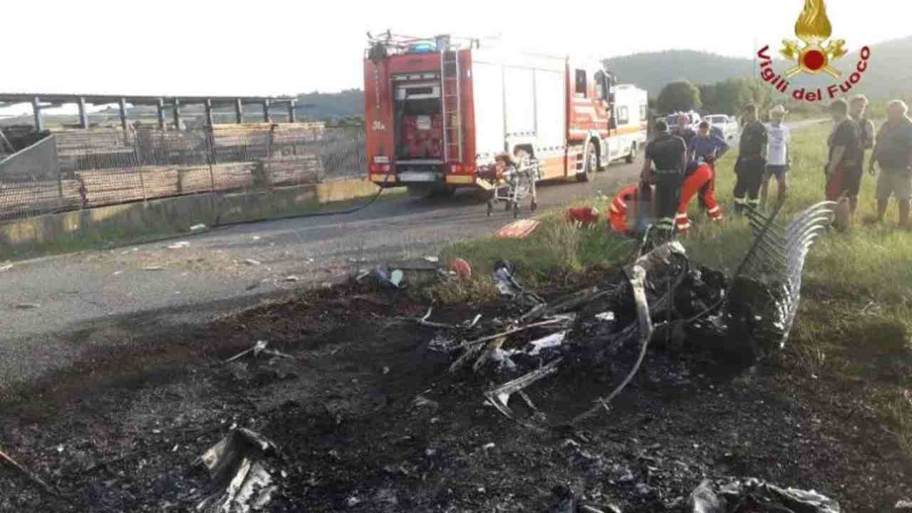 Campagnano, ultraleggero fuori pista esplode. Fonte: Vigili del Fuoco