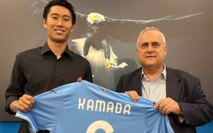 Daichi Kamada con Claudio Lotito, presidente della SS Lazio