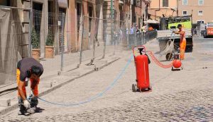 Lavori nei cantieri stradali di Roma (Immagine di repertorio)