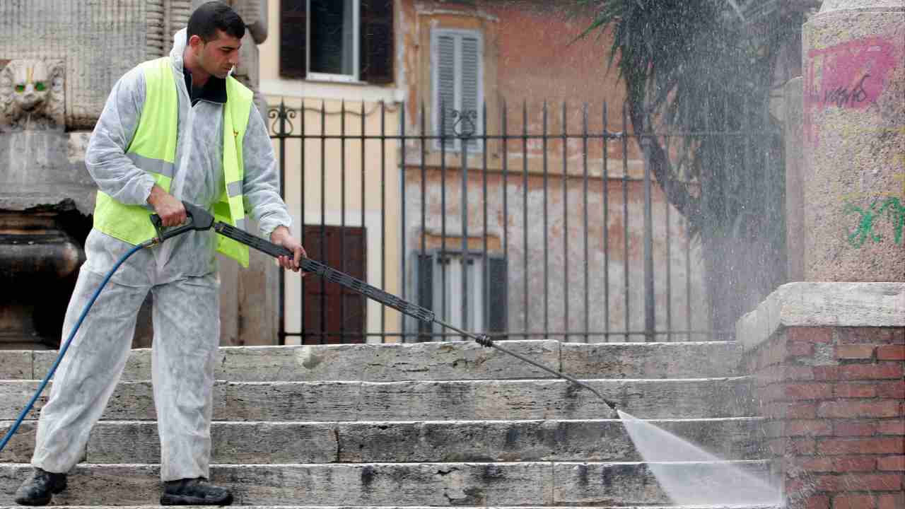 Operazione decoro a Fiumicino