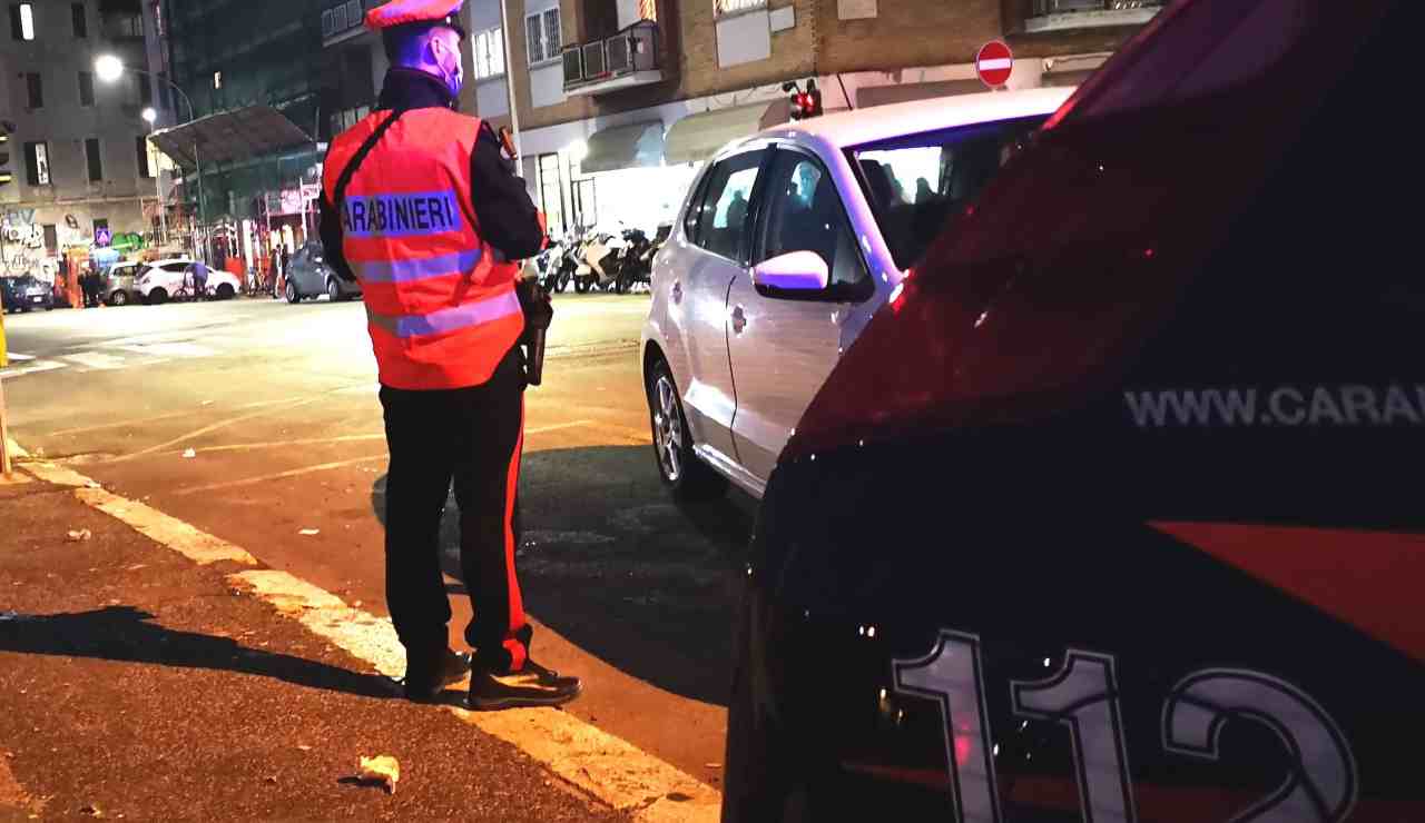 Carabinieri effettuano controlli in strada a Roma (Immagine di repertorio)