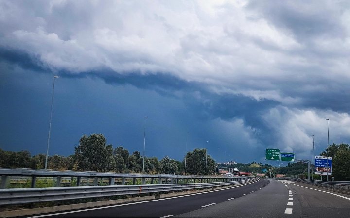 Maltempo con pioggia intensa a Torino 