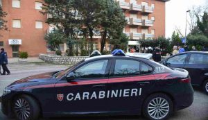 Carabinieri in azione (Immagine di repertorio)