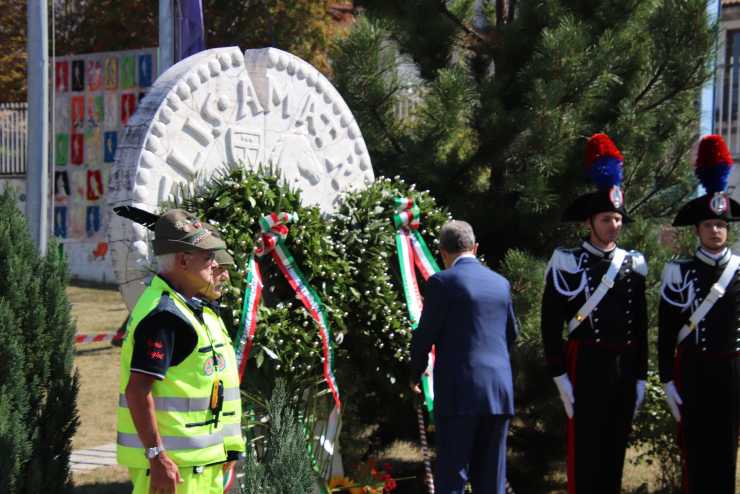 Il monumento che ricorda le vittime del sisma al settimo anniversario del terremoto di Amatrice