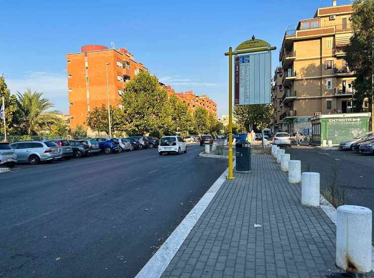 La zona dove colpi di pistola sono stati esplosi in strada a Ostia, Roma