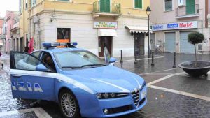 Auto della polizia di Anzio (Immagine di repertorio)