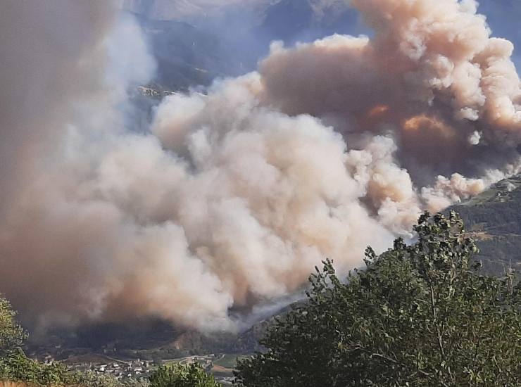 Incendio boschivo in Valle d'Aosta (Immagine di repertorio)