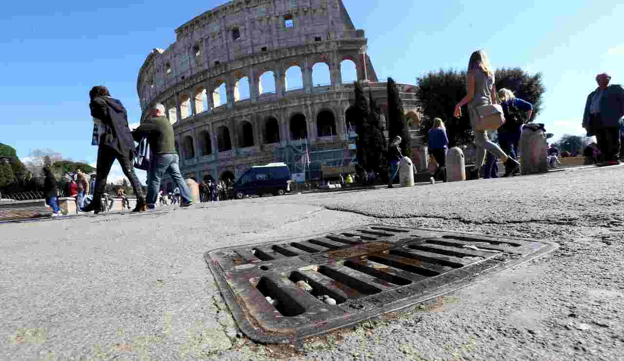 La Lega sul degrado a Roma ed i topi al Colosseo