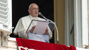 Papa Francesco durante la preghiera dell'Angelus il 27 agosto 2023