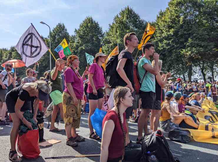 Un momento della protesta di Extinction Rebellion (Foto dal profilo Facebook di Extinction Rebellion Italia) 