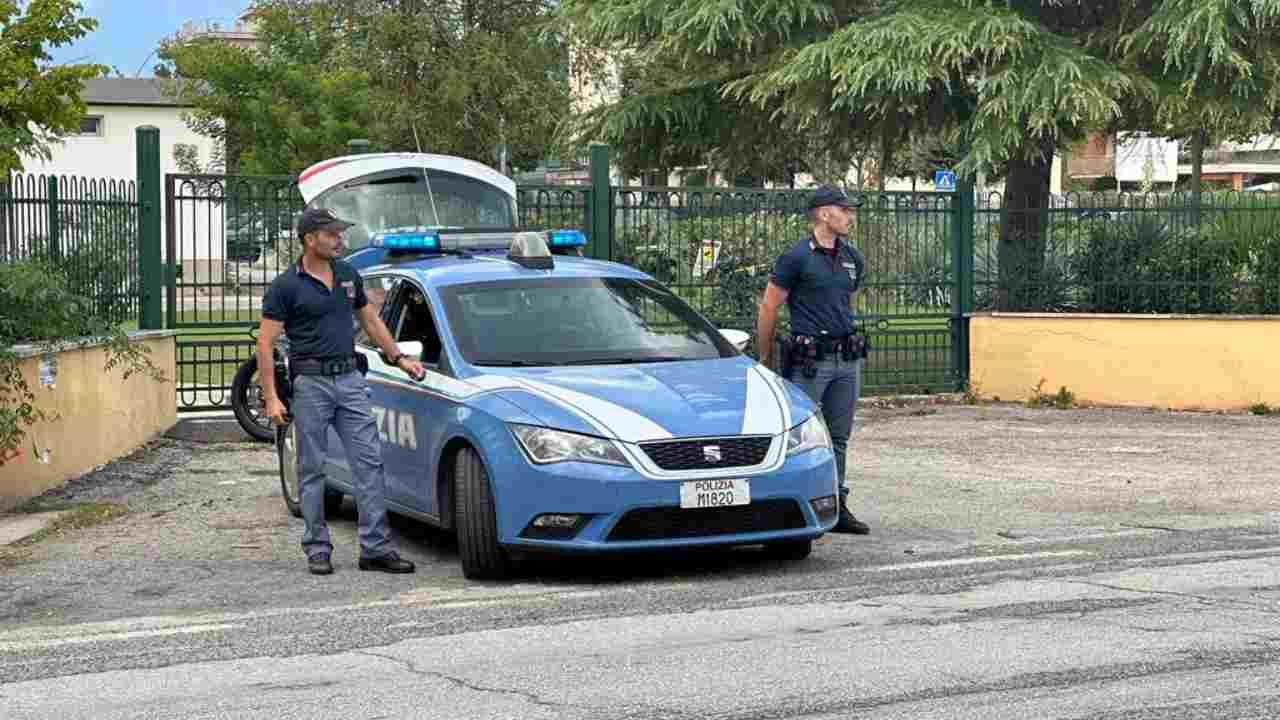 Controlli di polizia a Cassino (FR). Fonte Facebook.com, Questura di Frosinone