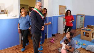 Il sindaco Roberto Gualtieri inaugura ad Acilia il nuovo asilo