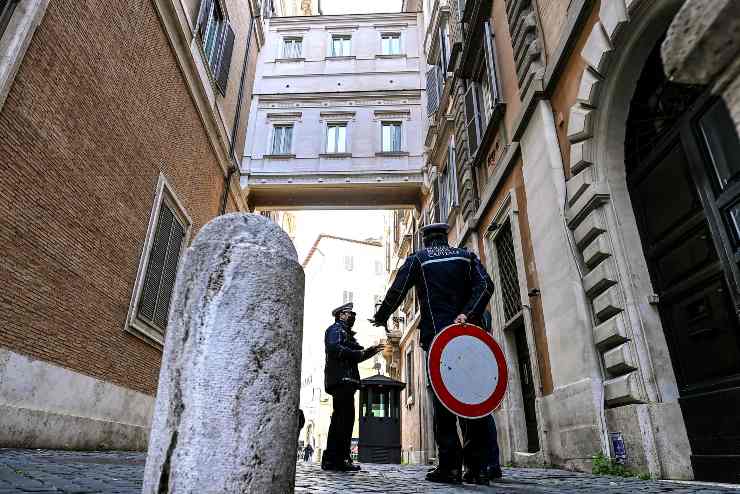 Vigili urbani al centro di Roma (Immagine di repertorio)