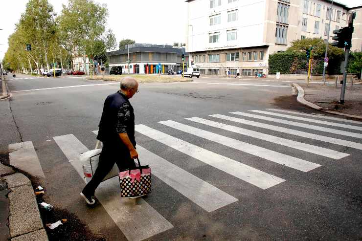 Due nuove vittime della strada: un 13enne a Roma e un 28enne a Milano