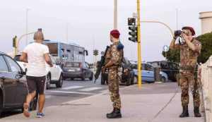 Torna l'operazione Strade Sicure: 400 militari in più nelle stazioni ferroviarie