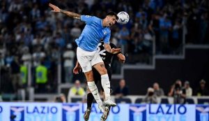 Calcio, frattura scomposta al naso per Romagnoli della Lazio