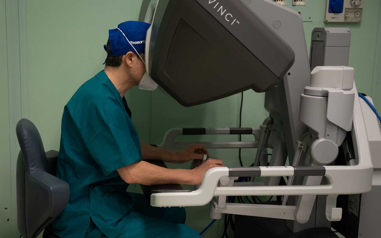 Intervento di chirurgia robotica in Urologia al San Filippo Neri di Roma