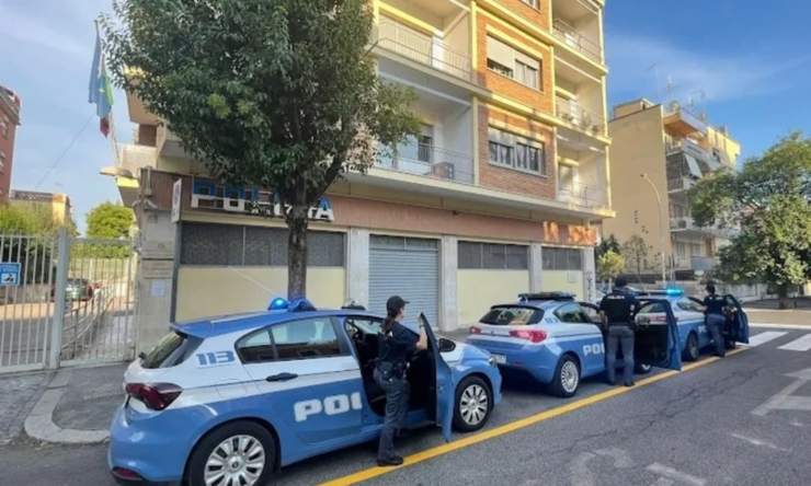 Polizia di Stato in servizio a Roma (Foto dal profilo Facebook di Polizia di Stato)