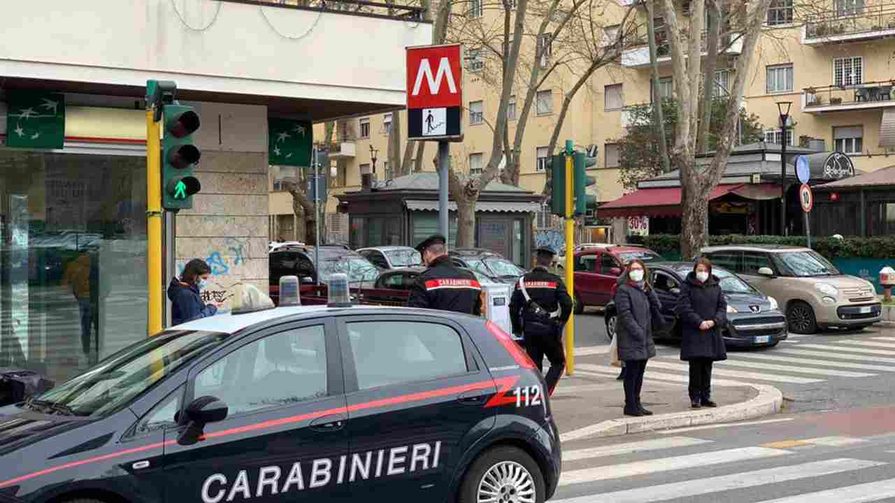 Carabinieri di Roma Casilina metro Agricola. Immagine repertorio. Roma-CronacaLive.it