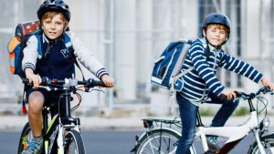 bulli rompono la bici a scuola. Roma-CronacaLive.it