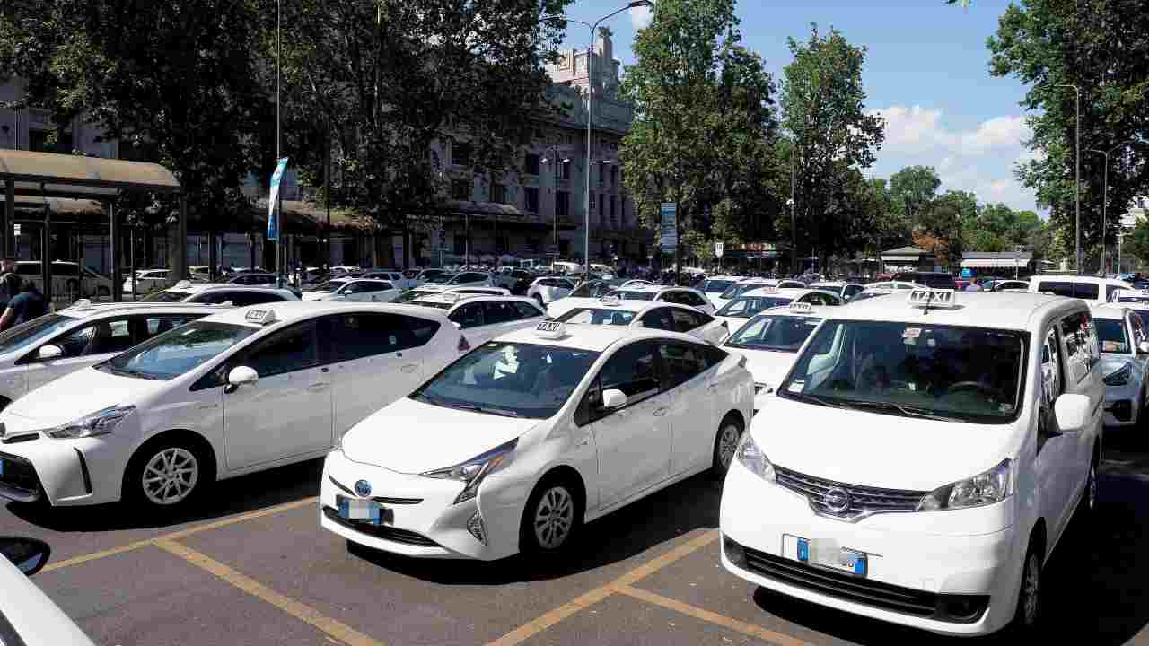 Nuove licenze taxi a Roma e Milano