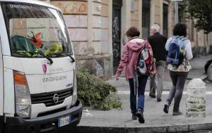 Interventi su alberi e rami caduti da parte del Servizio Giardini di Roma Capitale (Immagine di repertorio)