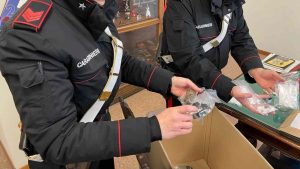 Trovati con oltre 1kg di cocaina