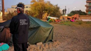 ostia litorale sgomberi polizia locale