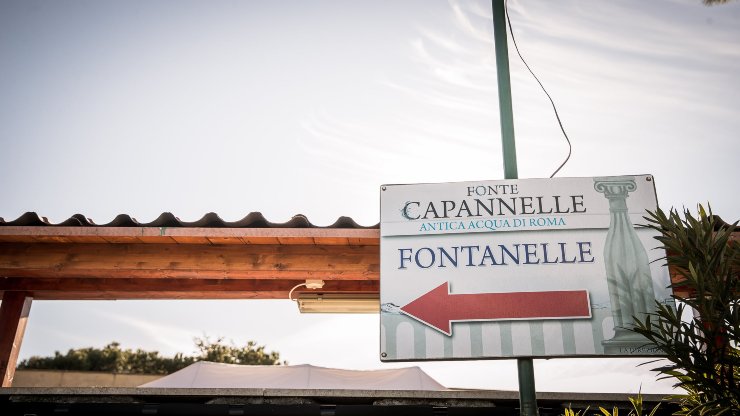 Indicazioni per la Fonte Capannelle Acqua Minerale in zona Capannelle, Roma (Foto dal profilo Facebook di Acqua S. Maria alle Capannelle)