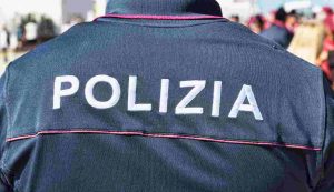 Maxi blitz di Polizia in corso sul litorale romano