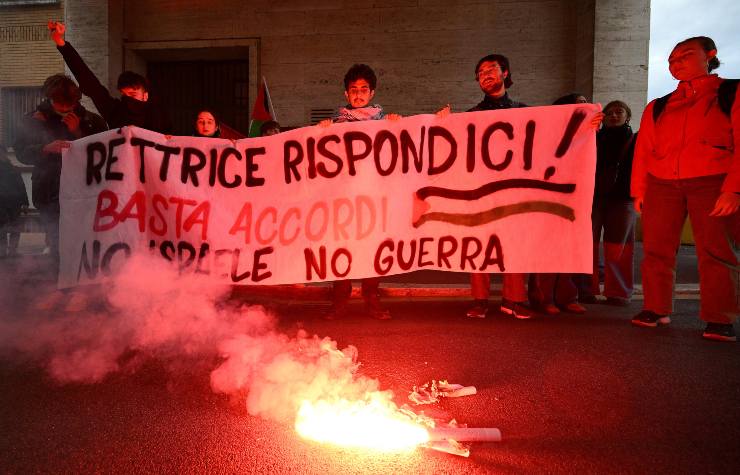 Un momento dell'occupazione della facoltà di Scienze politiche all'università La Sapienza, Roma, 09 novembre 2023