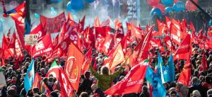 Sciopero generale della organizzato CGIL, UIL a piazza del Popolo, Roma (Immagine di repertorio)